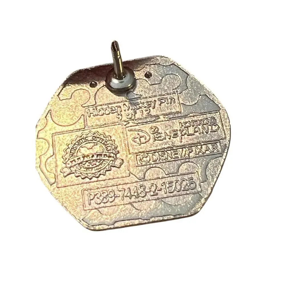 Disney Hidden Mickey 2012 Woody Sheriff Pin‎ Toy Story Disneyland Trading